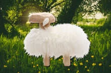 Ladda upp bild till gallerivisning, Lille Lamm – Hantverkad Fårstol i Sheepskin för Barn från Sverige Suztain