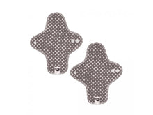 Ladda upp bild till gallerivisning, Terra Gaia Tygbindor / trosskydd Medium Flow - Brun/vita prickar, 2pk Terra Gaia