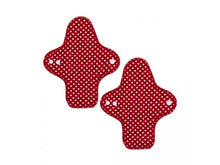Ladda upp bild till gallerivisning, Terra Gaia Tygbindor / trosskydd Medium Flow - Röd/prickar, 2pk Terra Gaia