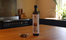 Ladda upp bild till gallerivisning, Schalk Mühle Ekologisk rostad pumpakärnolja - 500 ML Schalk Mühle