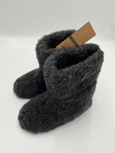 Ladda upp bild till gallerivisning, Wool Wear Tofflor, 100% Ren Ull - Bamse-stövel Apparel & Accessories Charm