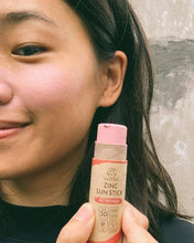 Ladda upp bild till gallerivisning, Suntribe Natural Mineral Zinc Sun Stick SPF30 - Retro Red, 30g Suntribe