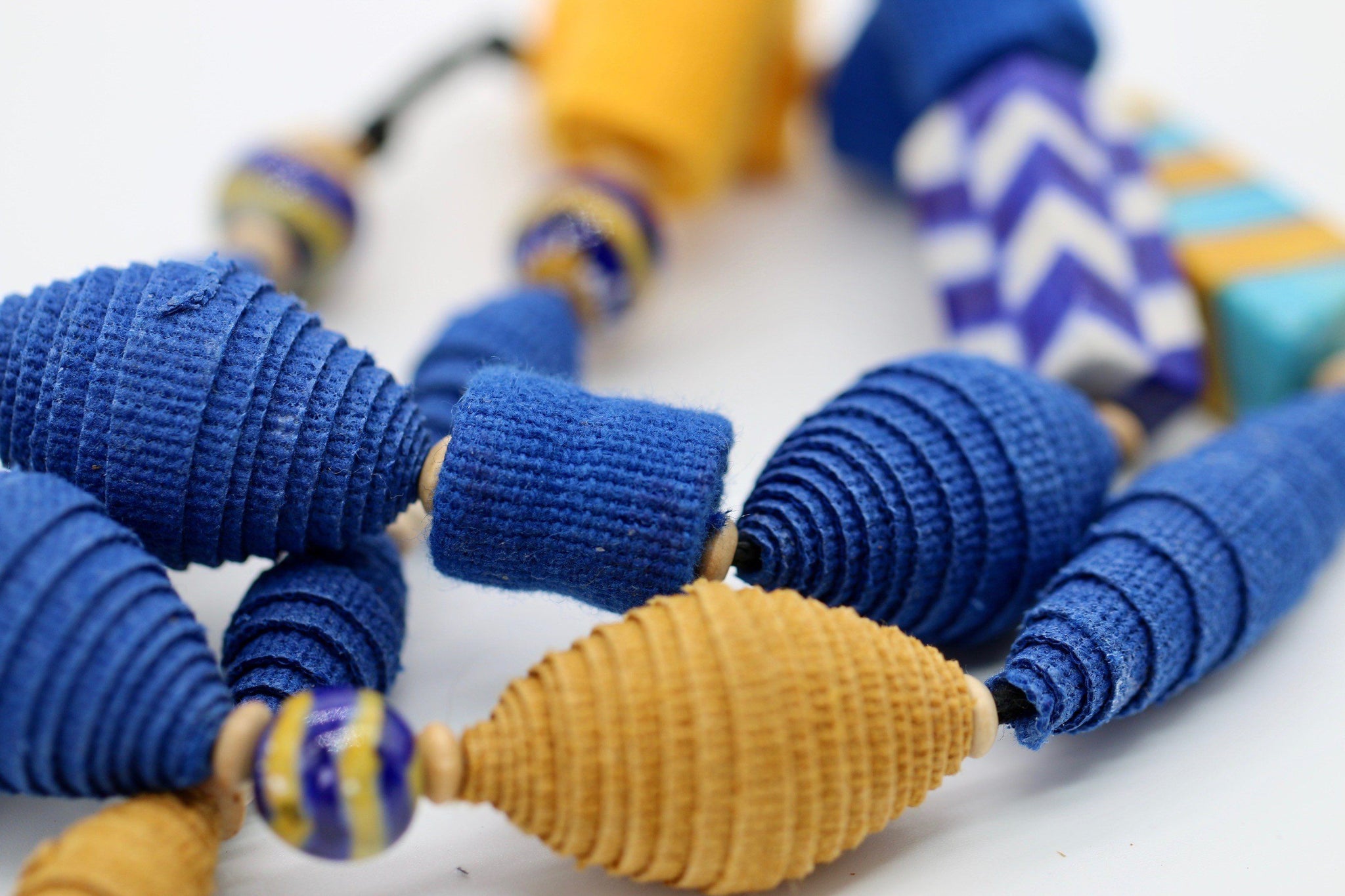 Selyn Fairtrade Fashion - BARBADOS Halsband Blå och gul Selyn