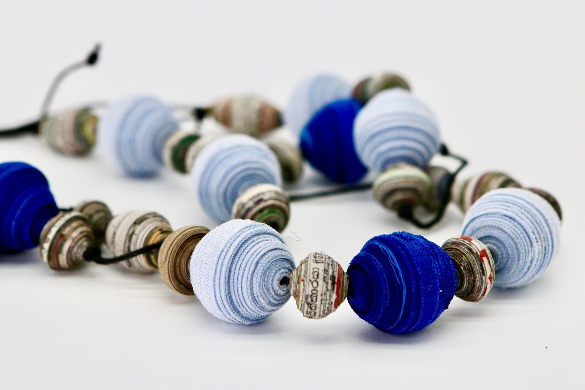Selyn Fairtrade Fashion - OCEAN Halsband i blå nyanser Selyn