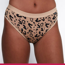 Ladda upp bild till gallerivisning, WUKA Menstrosor Basics - Hipster - Leopard Print - Heavy flow WUKA
