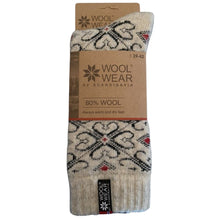 Ladda upp bild till gallerivisning, Wool Wear ullsockor 80% ny ull - Norska flagga / hjärtmotiv - 1par Apparel & Accessories Charm