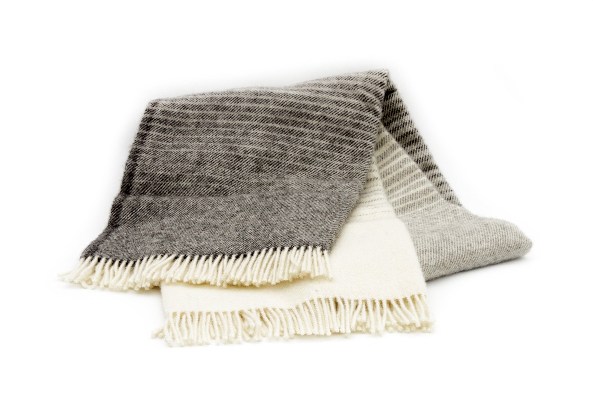 Læsø Garnspinderi Ullpläd - 140x240cm / "millenium" grått randigt Læsø Garnspinderi 