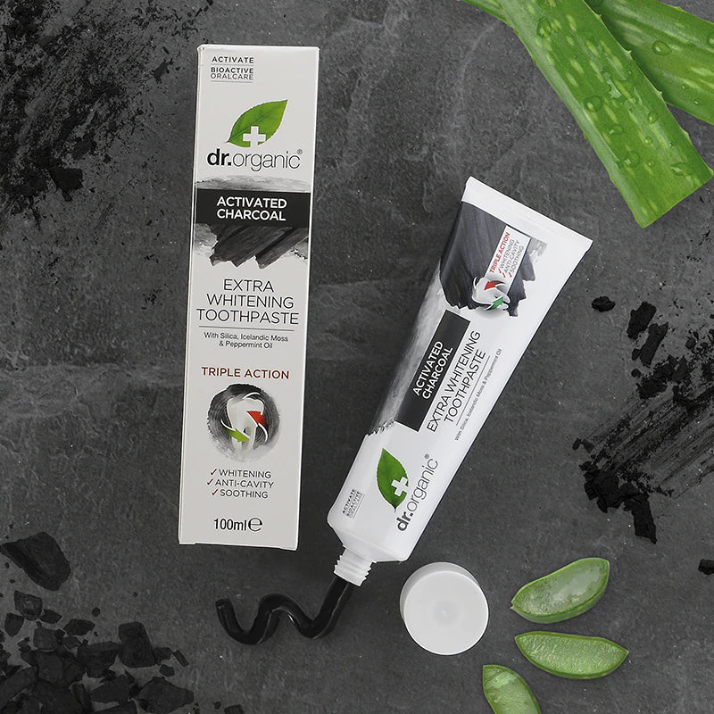 Dr. Organic Toothpaste - Tandkräm - Activated Charcoal - 100ml Dr. Organic 