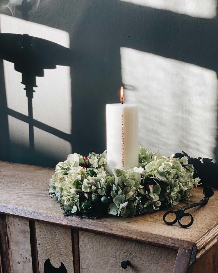 Åbenlys - Kalenderljus - Röd - Ljus och sojavax Åbenlys 